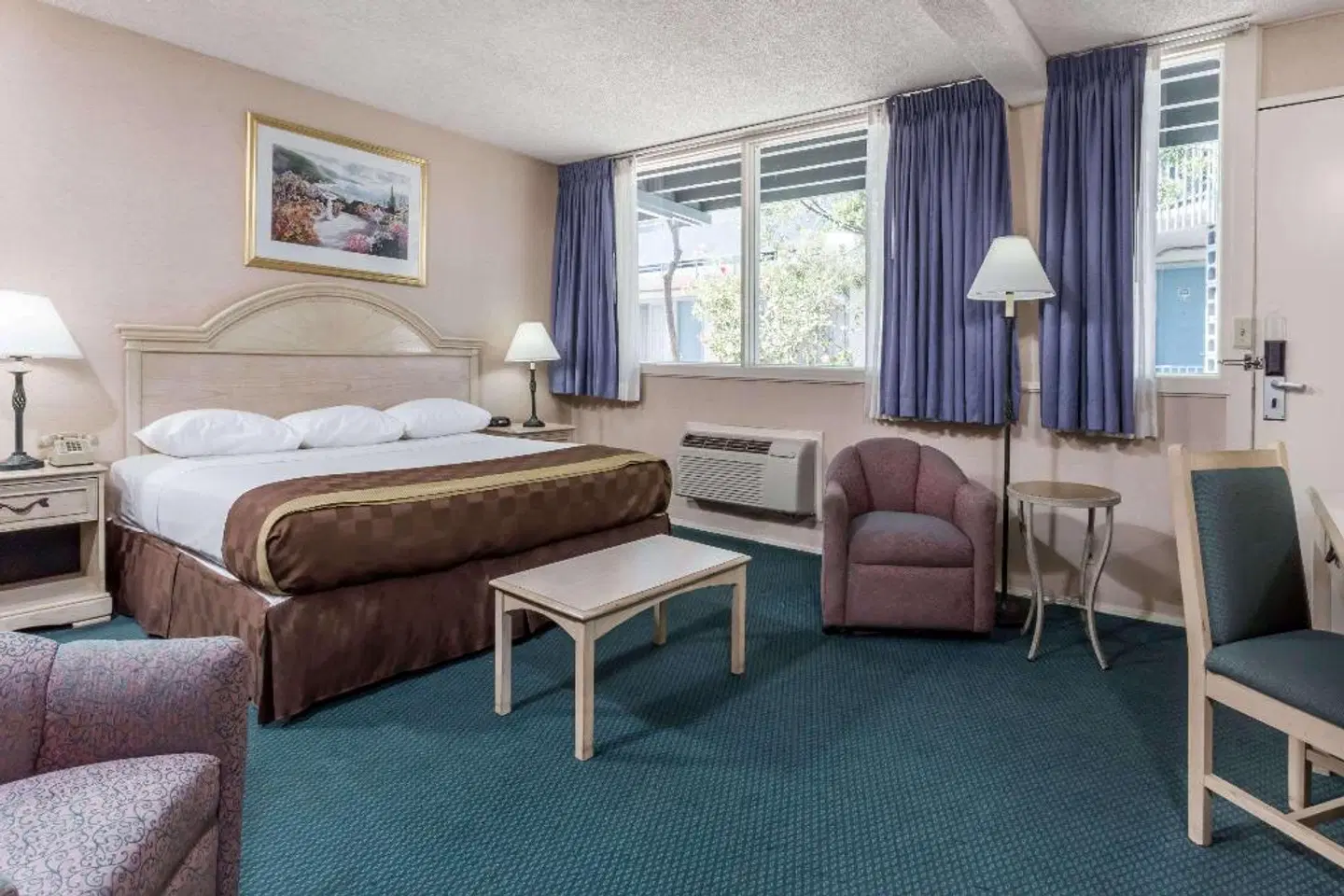 Travelodge by Wyndham San Francisco Airport North ROOM_EXAMPLE