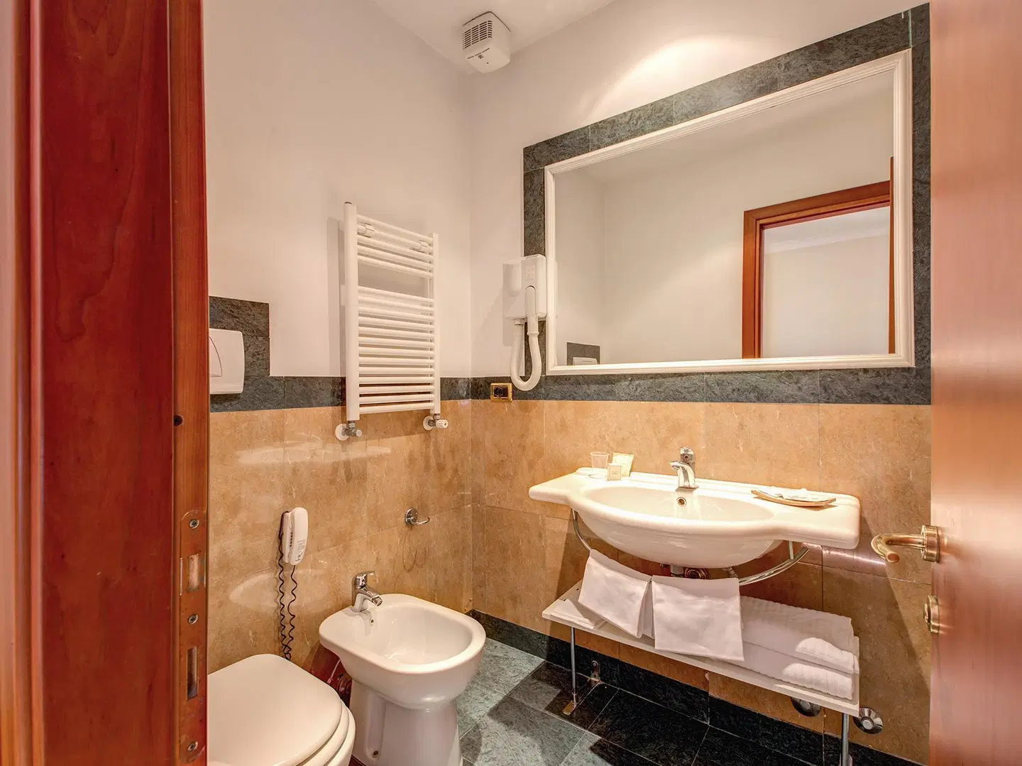 Romoli Hotel Badezimmer