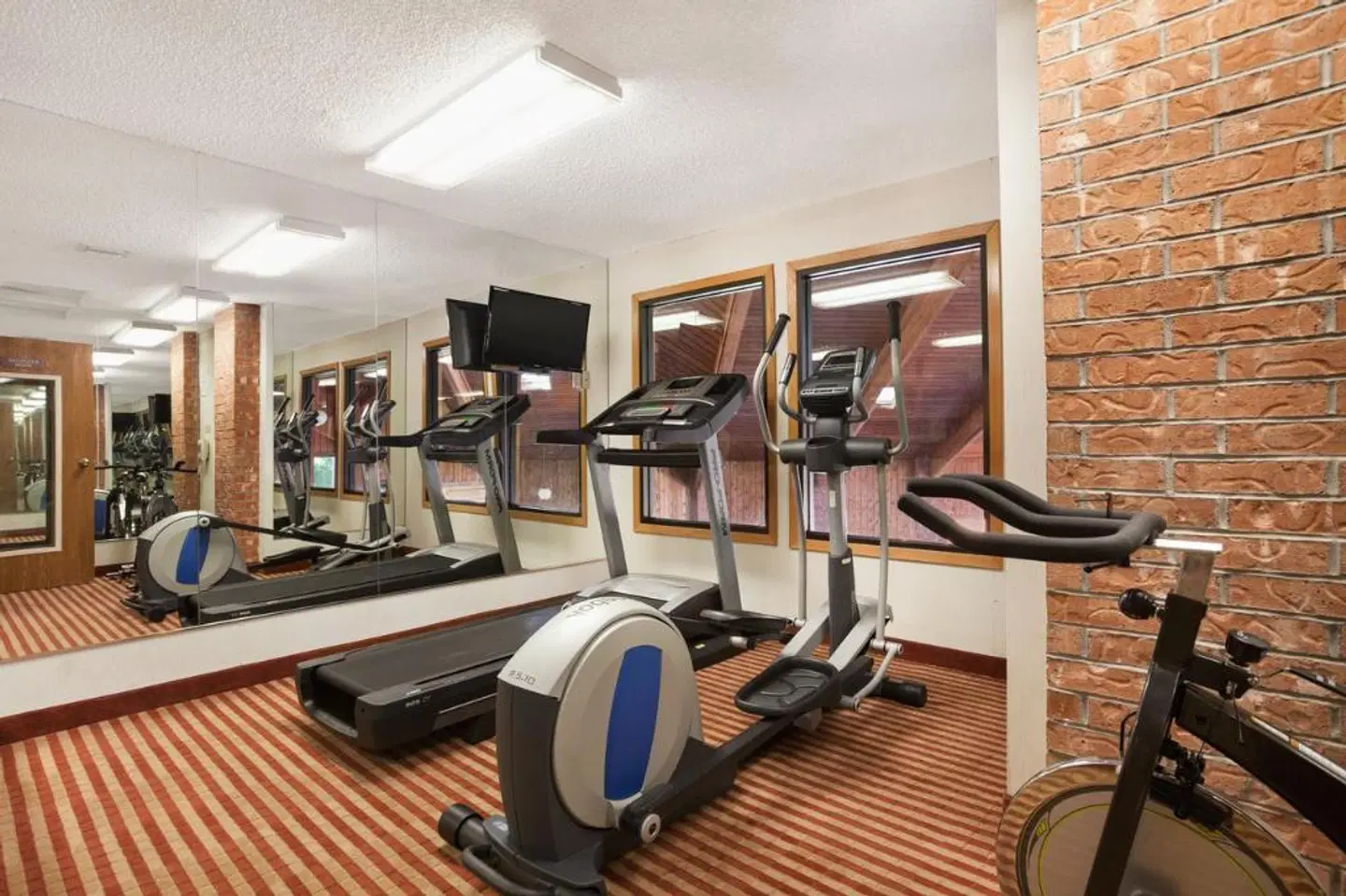 Baymont by Wyndham Anderson SPORTS_AND_LEISURE