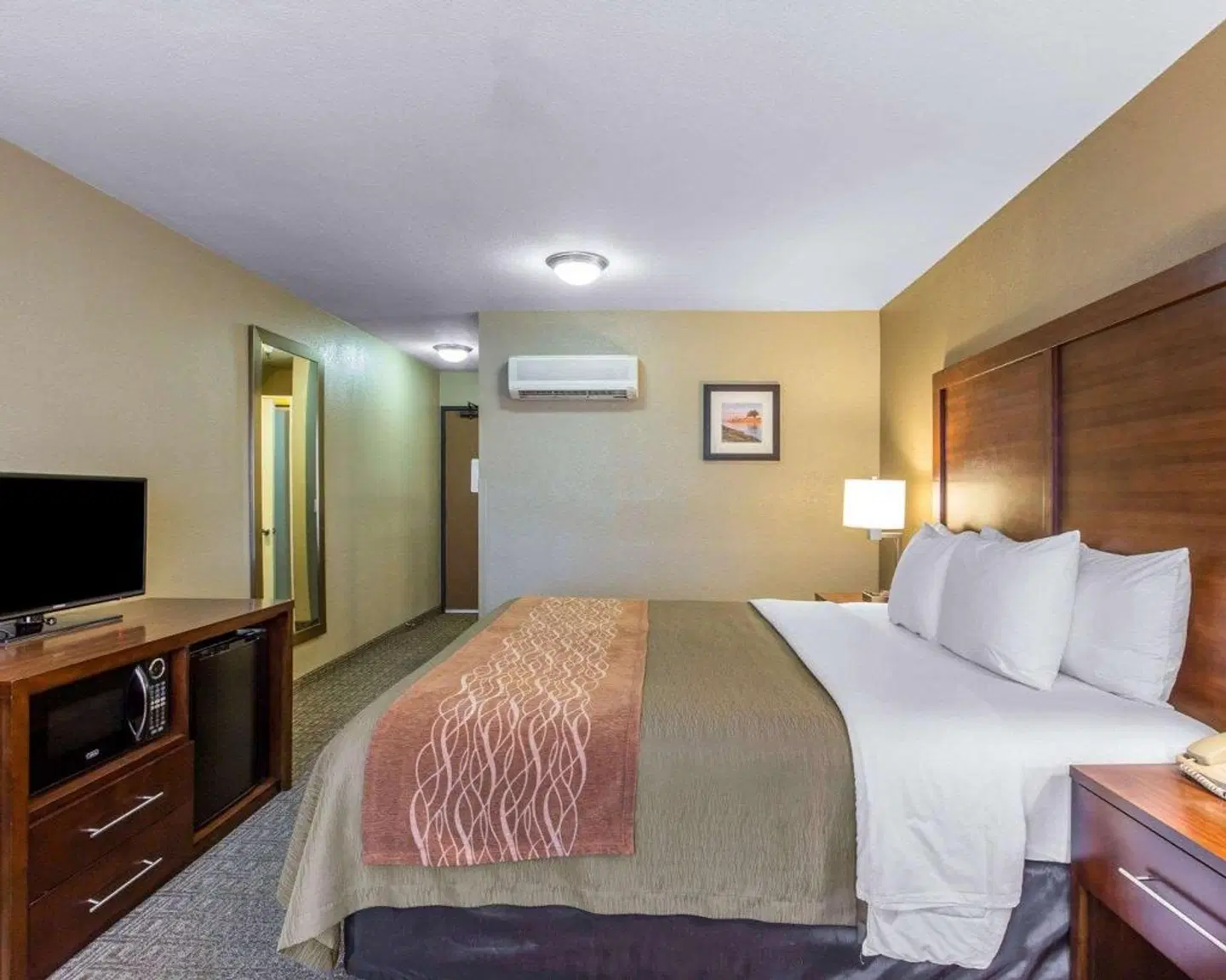 Comfort Inn Ventura Beach ROOM_EXAMPLE