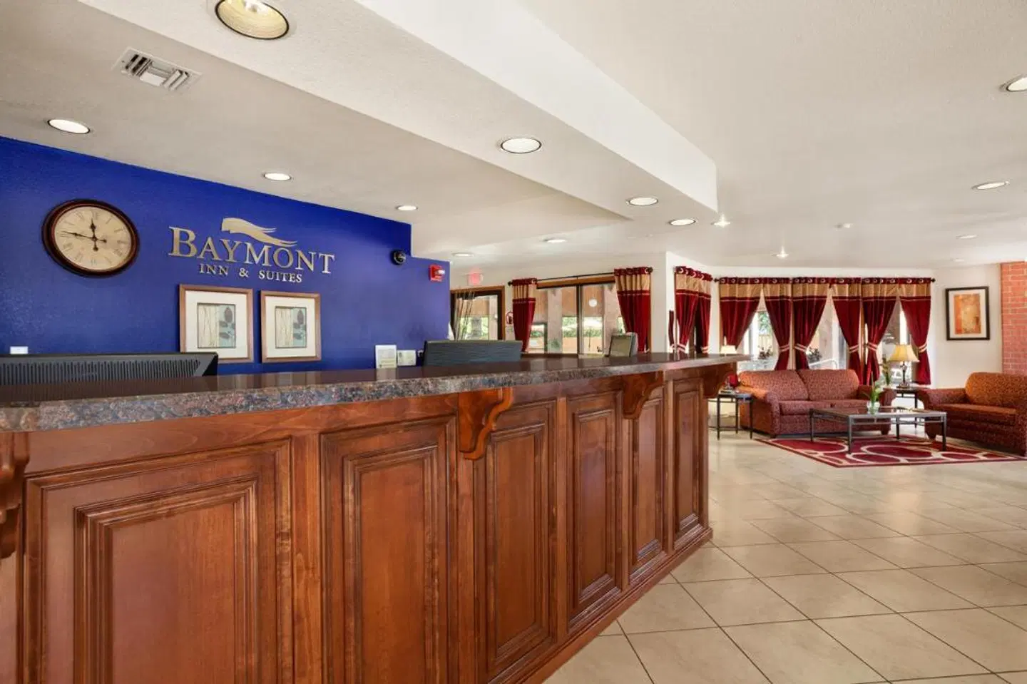 Baymont by Wyndham Anderson Bar