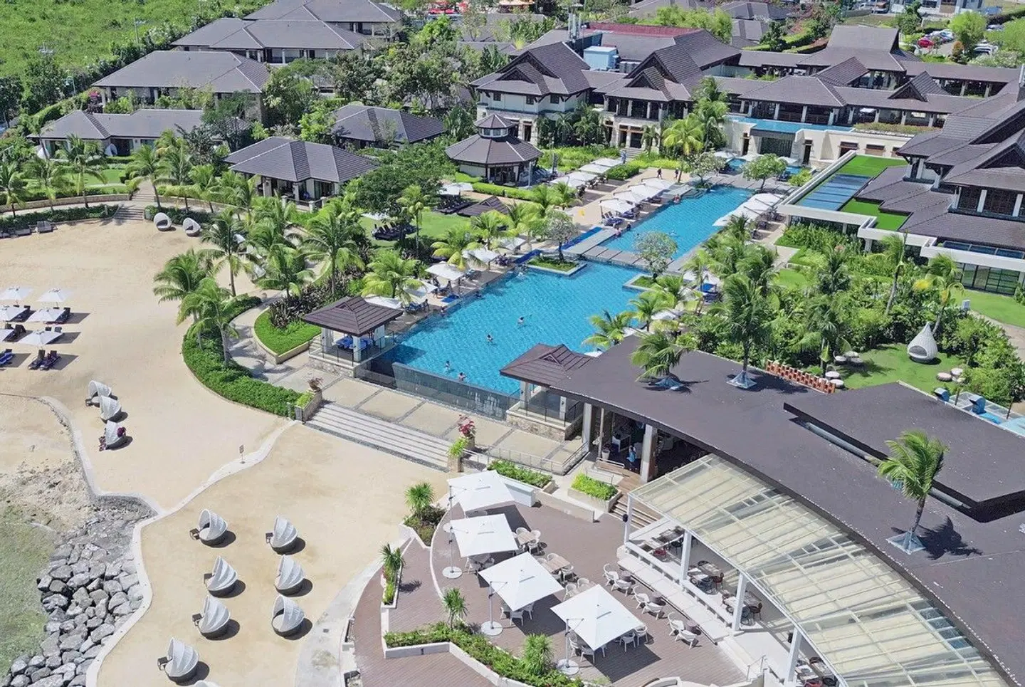 Crimson Resort & Spa Mactan OUTDOOR_POOL