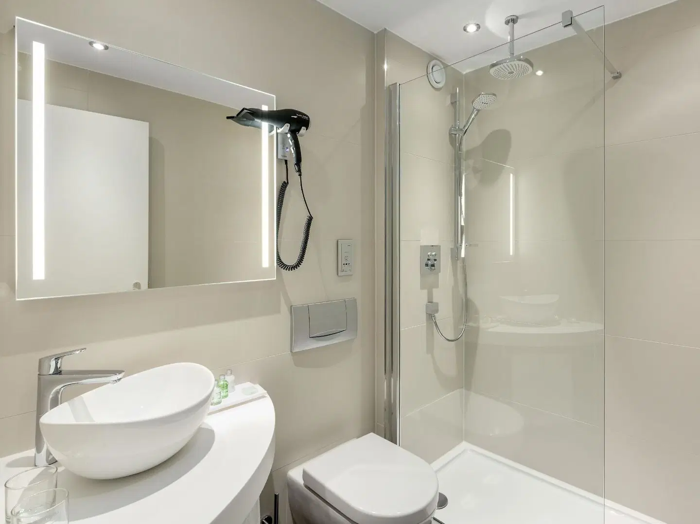 NH Utrecht Badezimmer