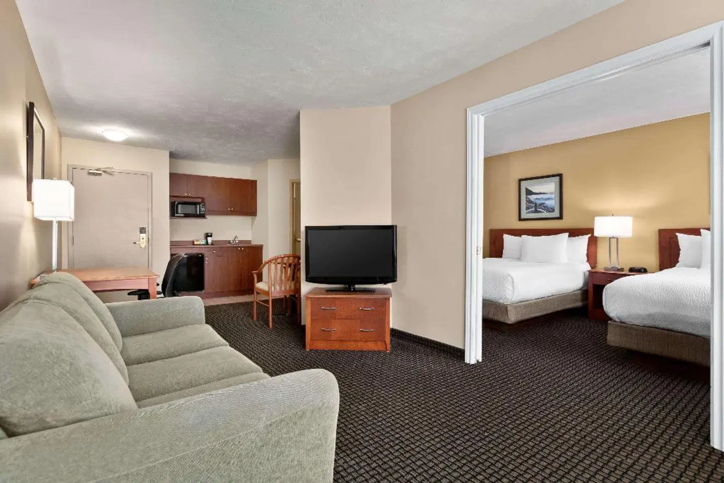 Days Inn & Suites by Wyndham Moncton ROOM_EXAMPLE