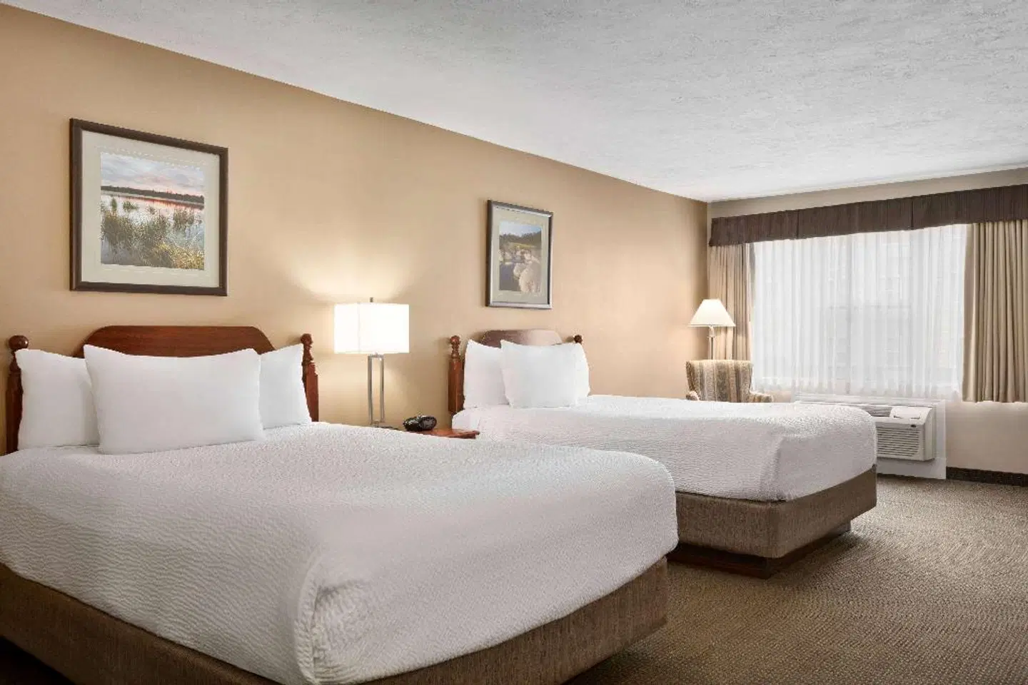 Days Inn & Suites by Wyndham Moncton ROOM_EXAMPLE