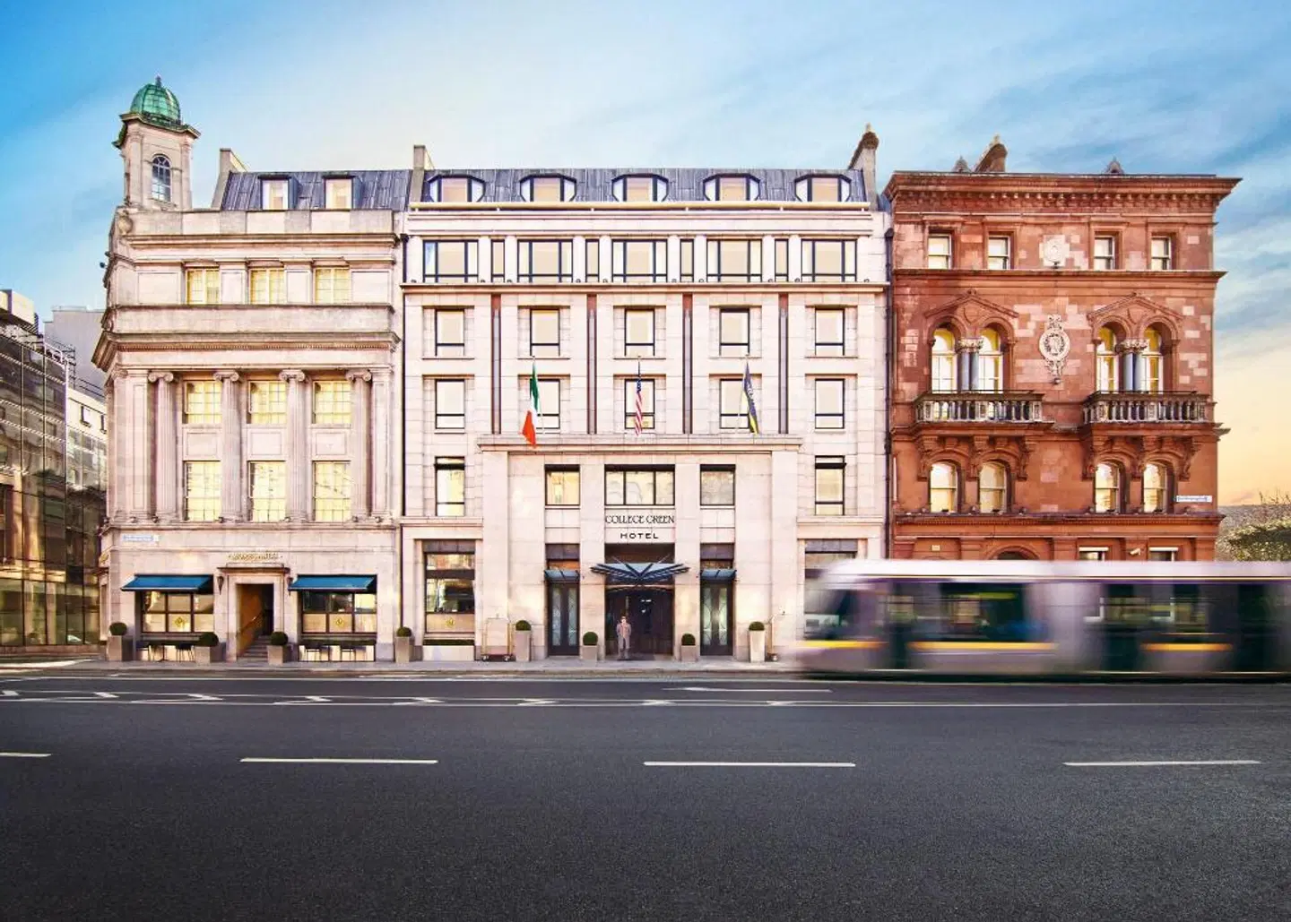 The College Green Hotel Dublin, Autograph Collection EXTERIOR