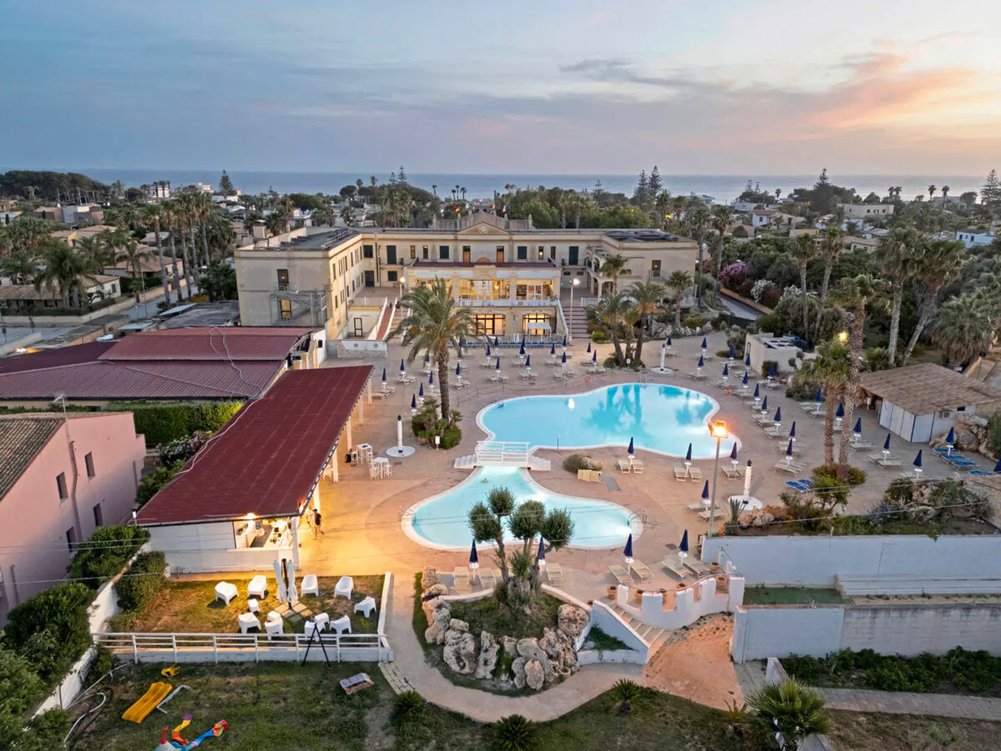 Delfino Beach EXTERIOR