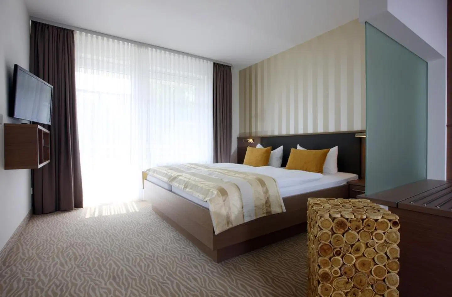 Bernstein ROOM_EXAMPLE