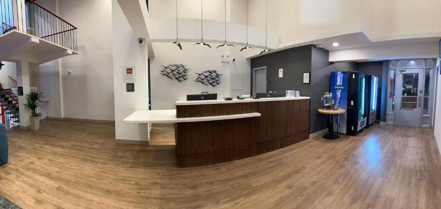 Quality Inn & Suites Thunder Bay Downtown LOUNGE_LOBBY