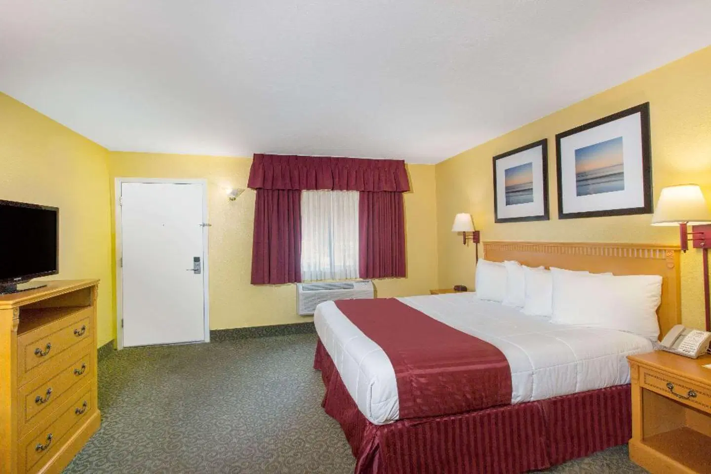 Days Inn by Wyndham Redwood City ROOM_EXAMPLE
