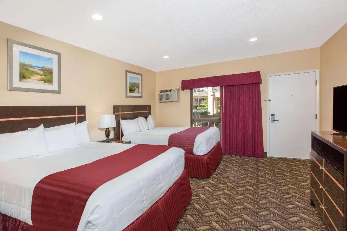 Days Inn by Wyndham Redwood City ROOM_EXAMPLE