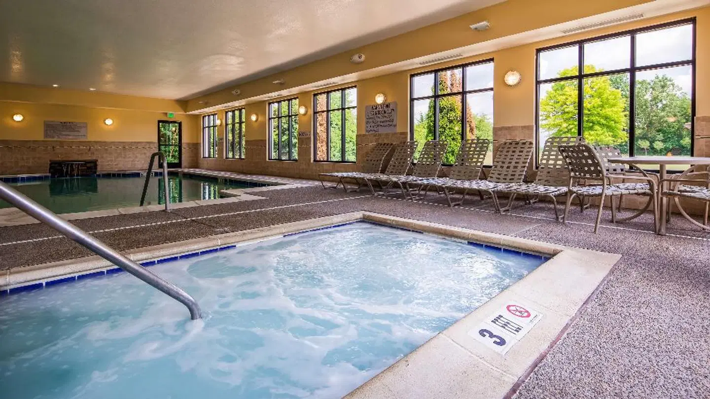 Best Western PLUS Anderson Hallenbad