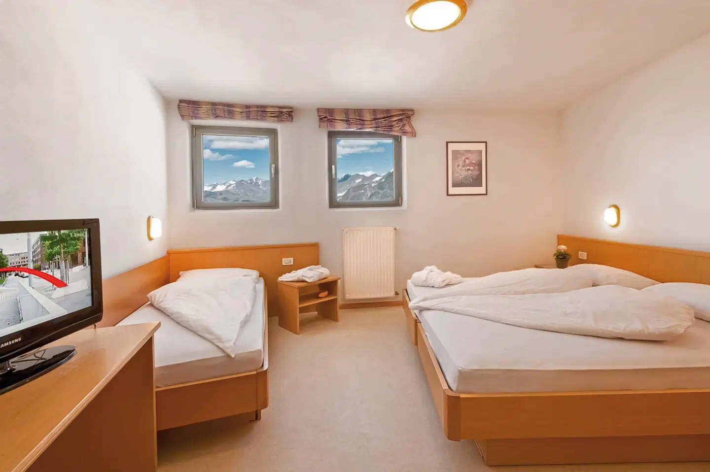 Glacier Hotel Grawand ROOM_EXAMPLE