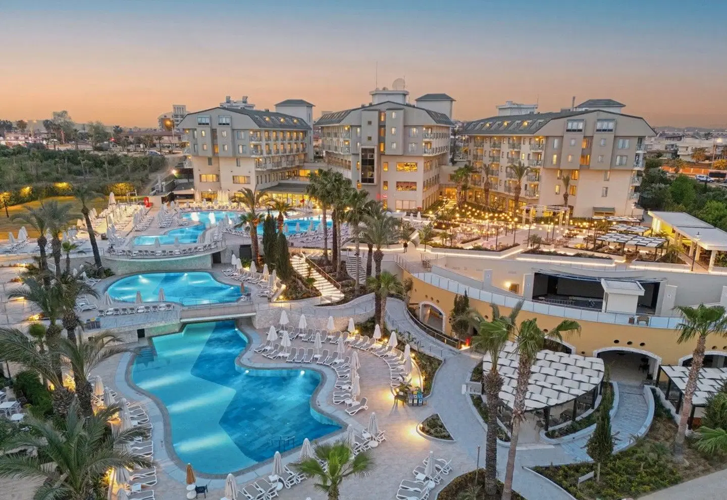 Novum Garden Side OUTDOOR_POOL