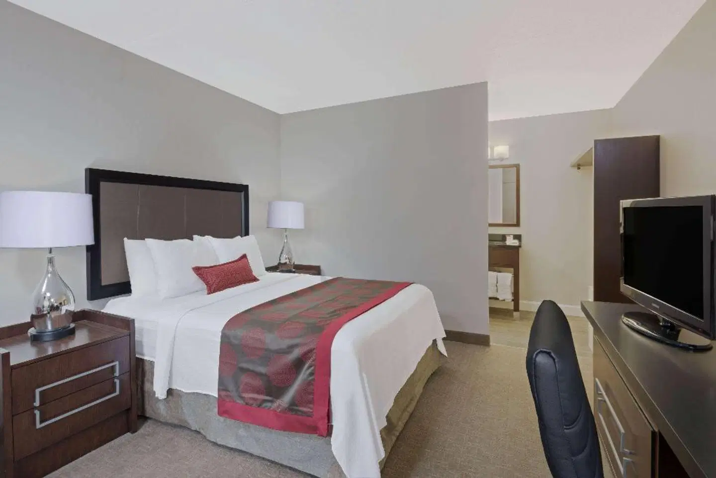 Ramada by Wyndham Boston ROOM_EXAMPLE