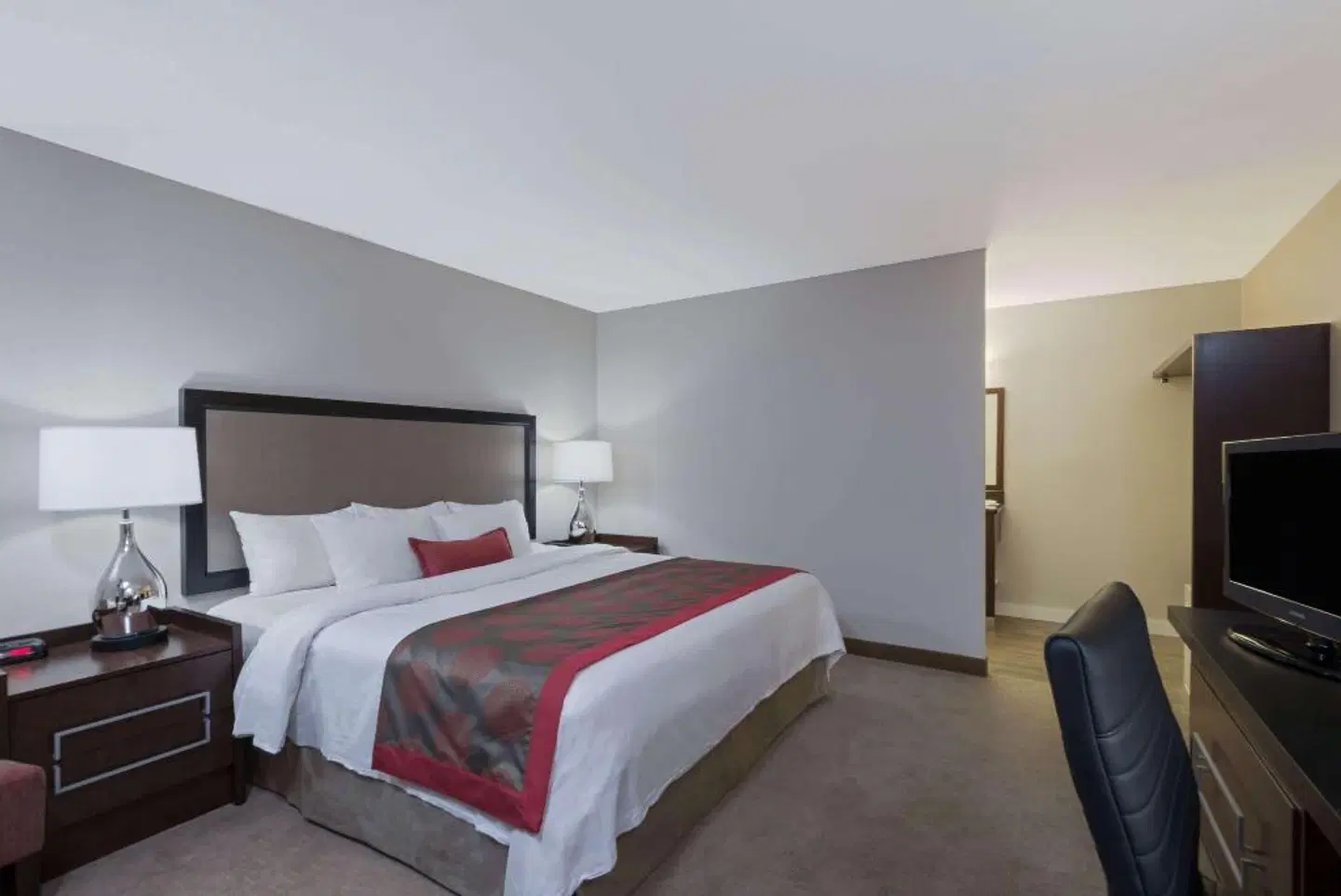 Ramada by Wyndham Boston ROOM_EXAMPLE