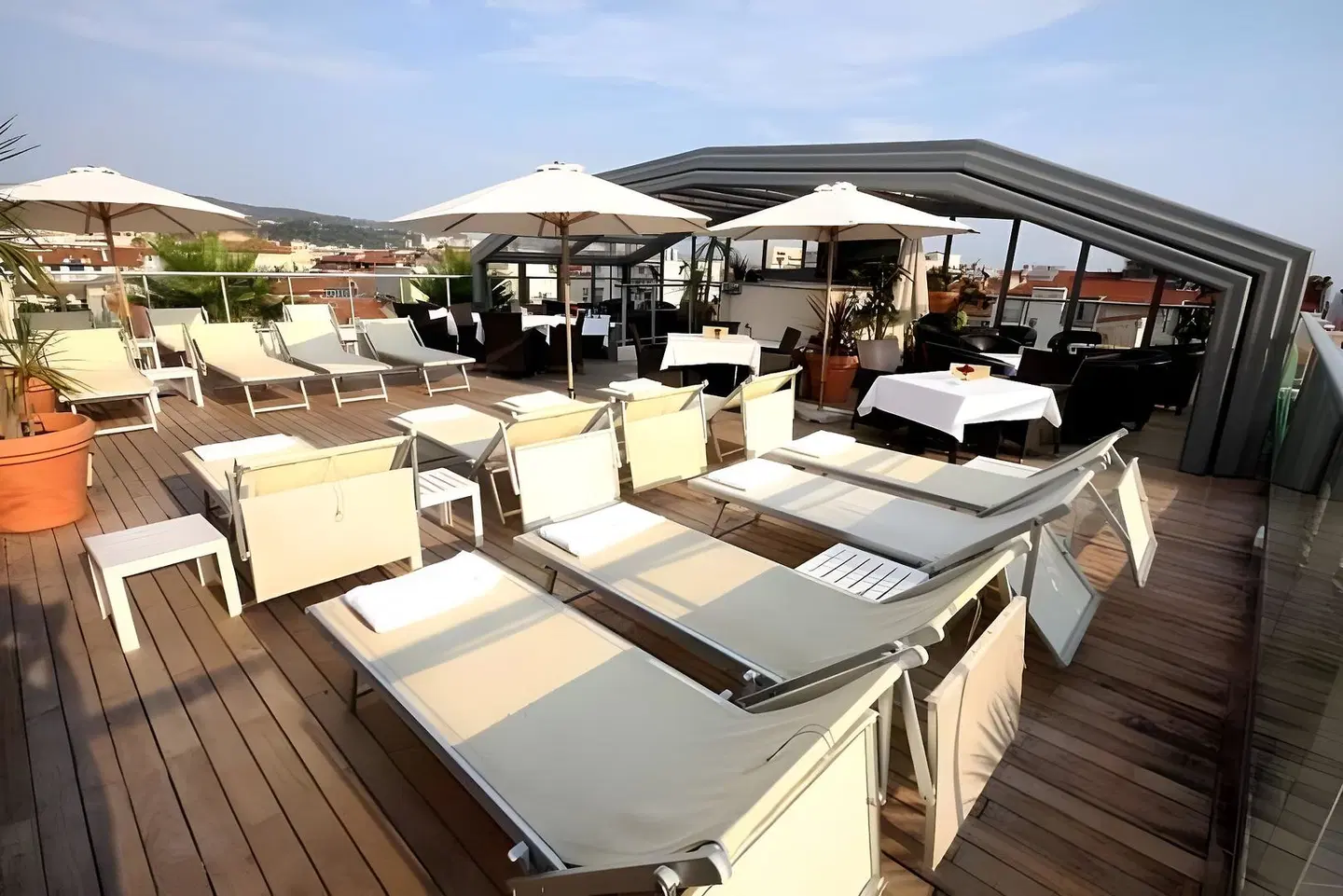 Goldstar Resort & Suites Terrasse