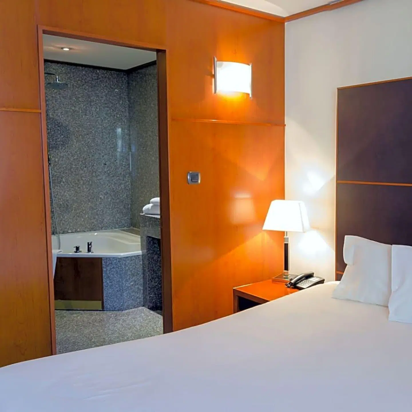 Goldstar Resort & Suites ROOM_EXAMPLE