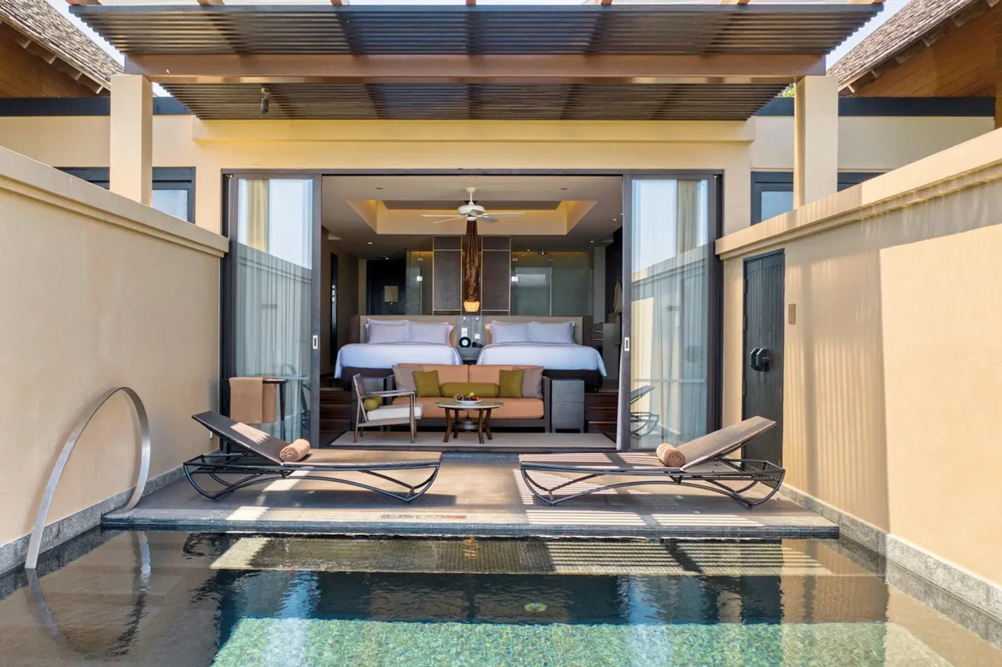 Vana Belle - A Luxury Collection Resort OUTDOOR_POOL