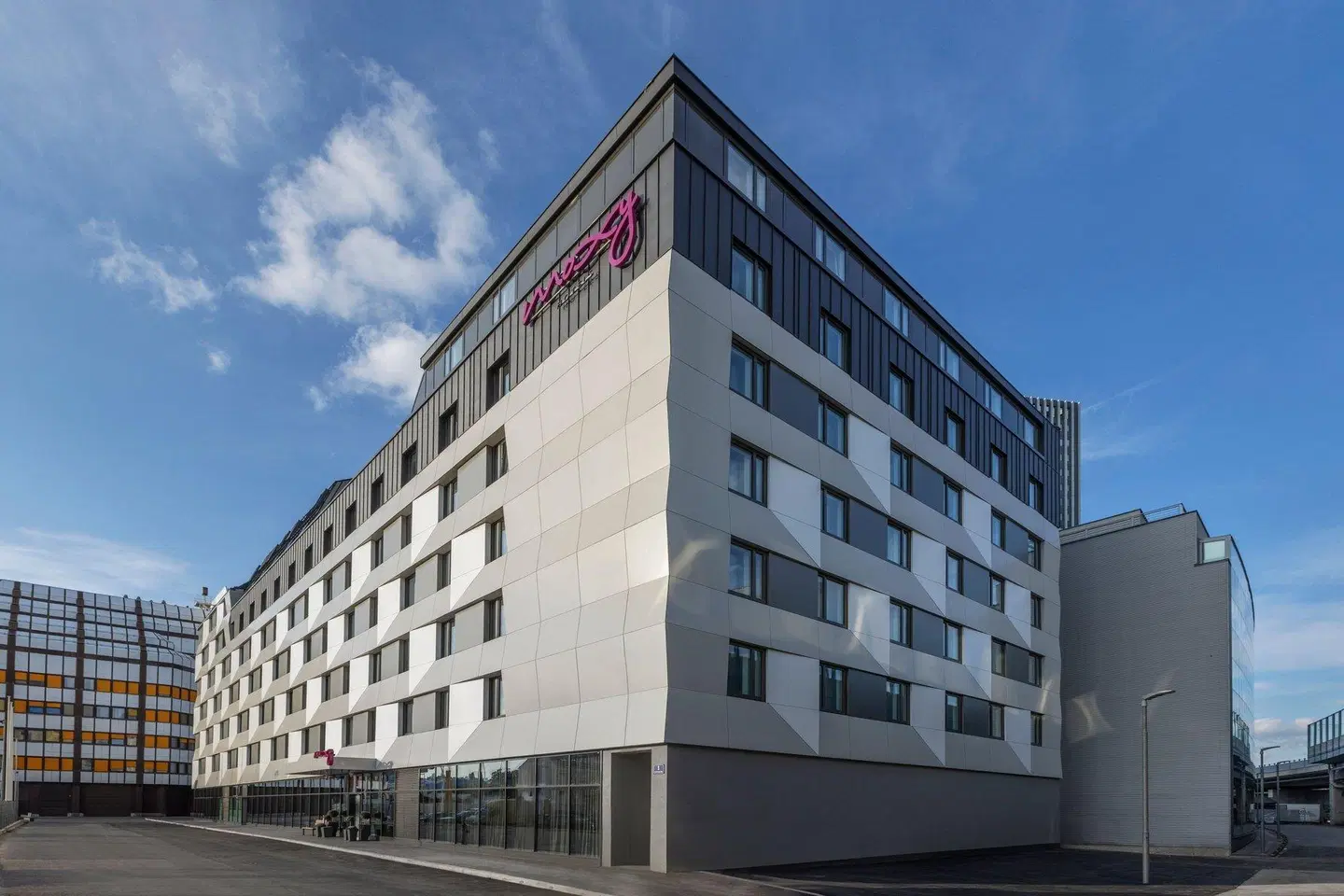 Moxy Vienna City East EXTERIOR