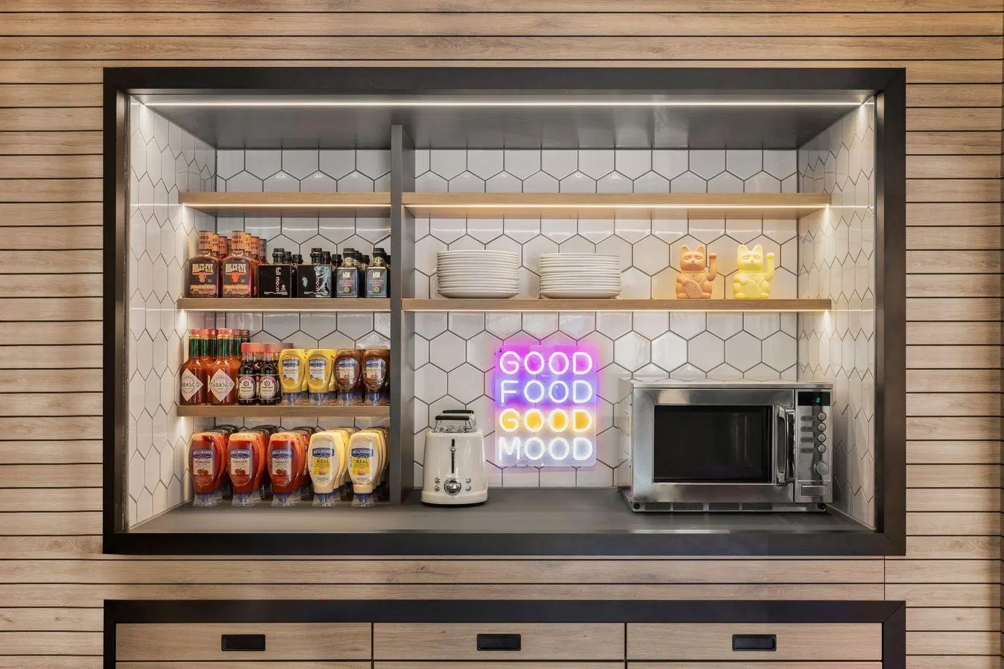 Moxy Vienna City East EXTERIOR