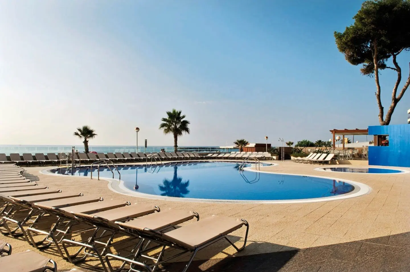 Hotel Augustus OUTDOOR_POOL