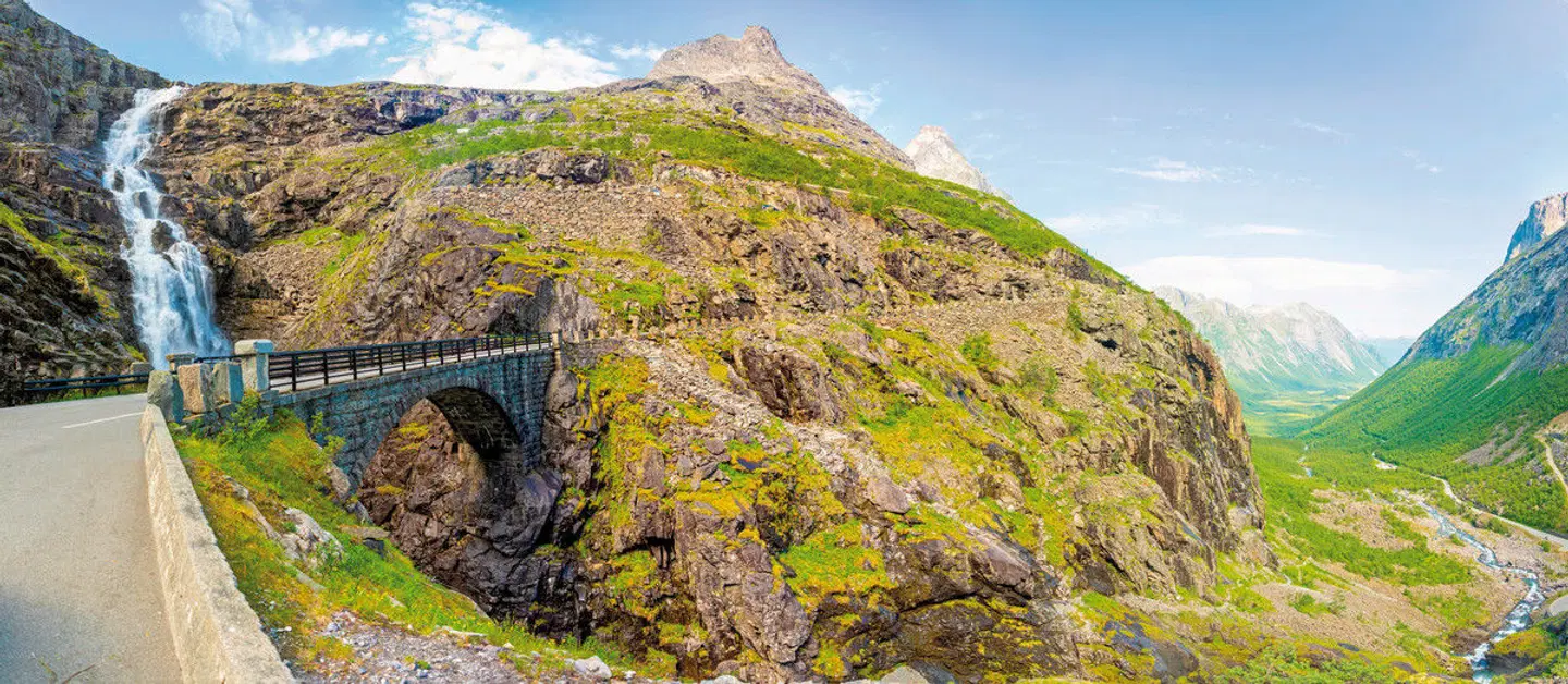 Imposantes Fjordland LANDSCAPE