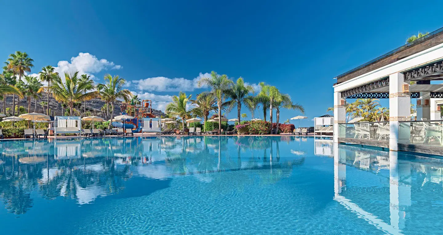 H10 Costa Adeje Palace OUTDOOR_POOL