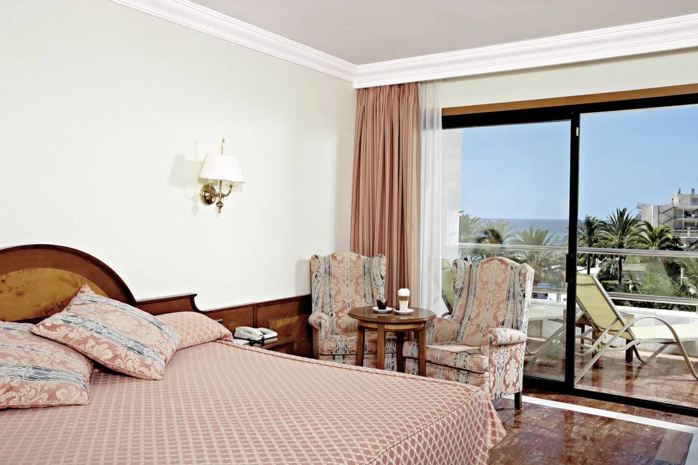 Serrano Palace ROOM_EXAMPLE