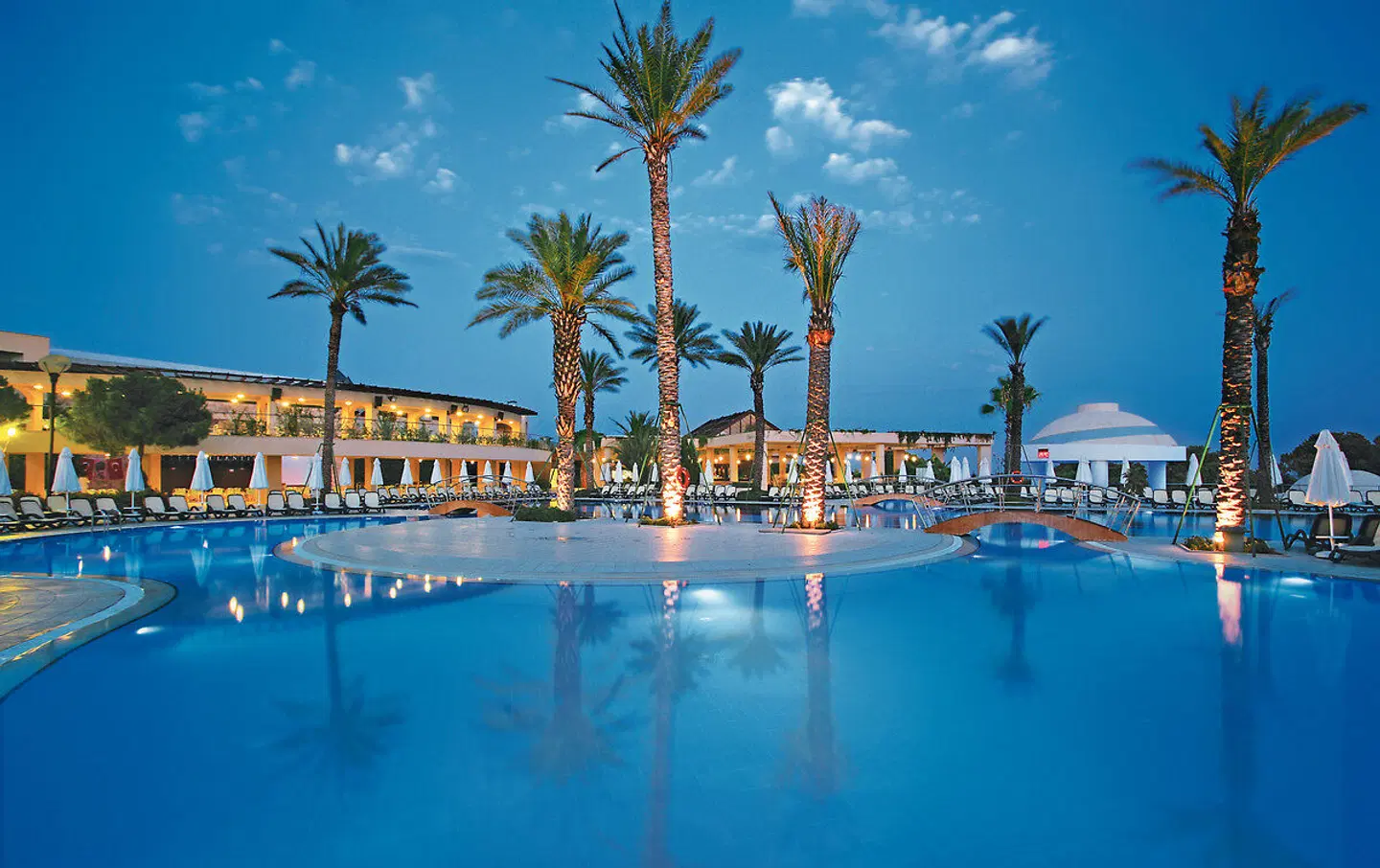 Limak Atlantis De Luxe Hotel & Resort OUTDOOR_POOL