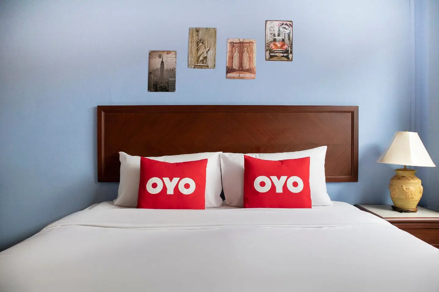 At Night Hostel ROOM_EXAMPLE