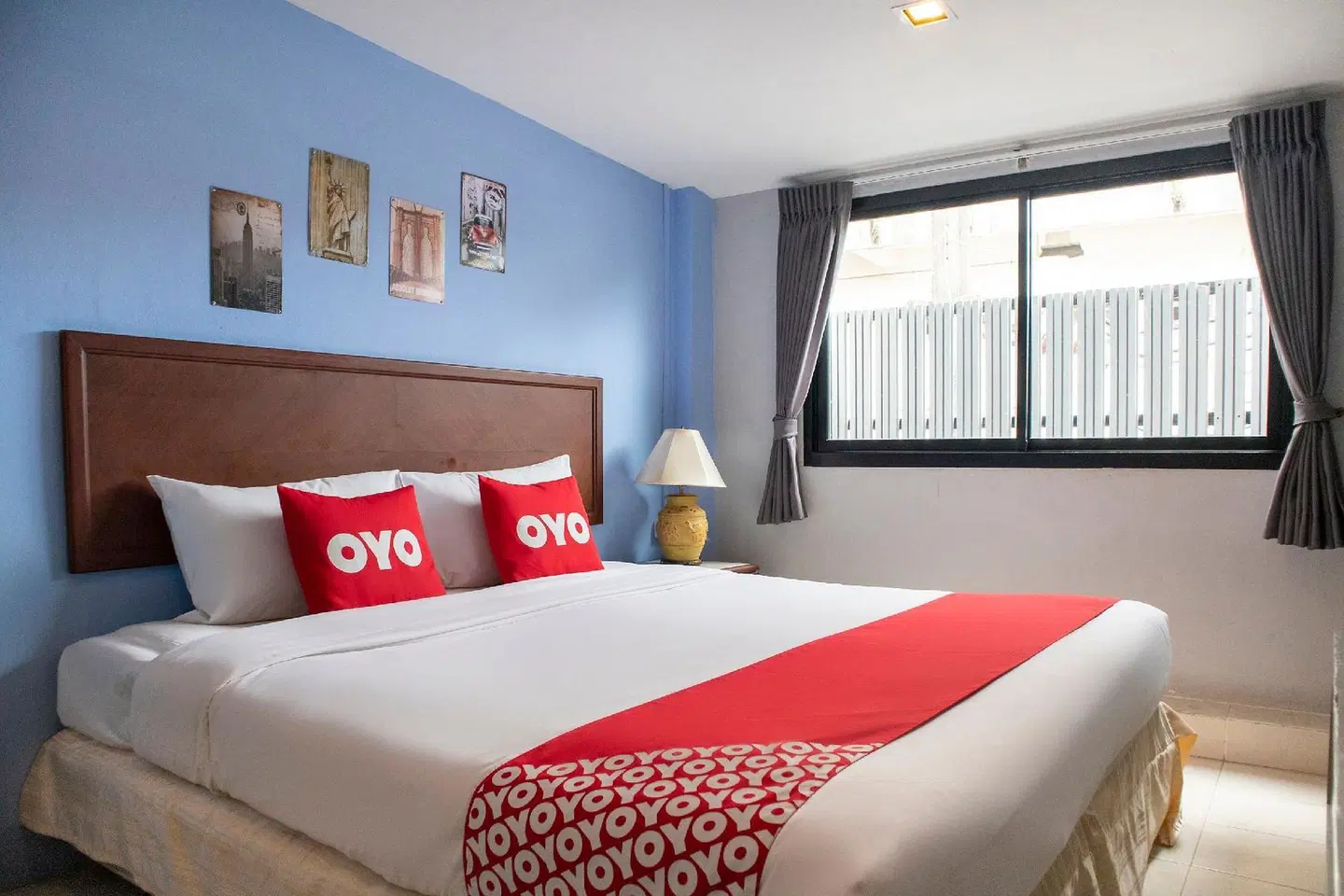 At Night Hostel ROOM_EXAMPLE