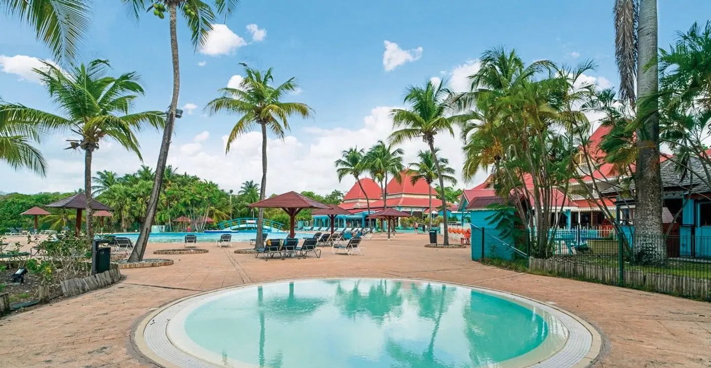P&V Holiday Village Sainte-Anne OUTDOOR_POOL