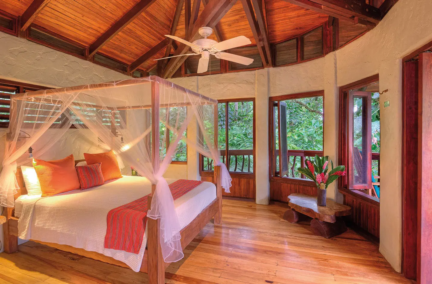 Playa Nicuesa Rainforest Lodge LOUNGE_LOBBY