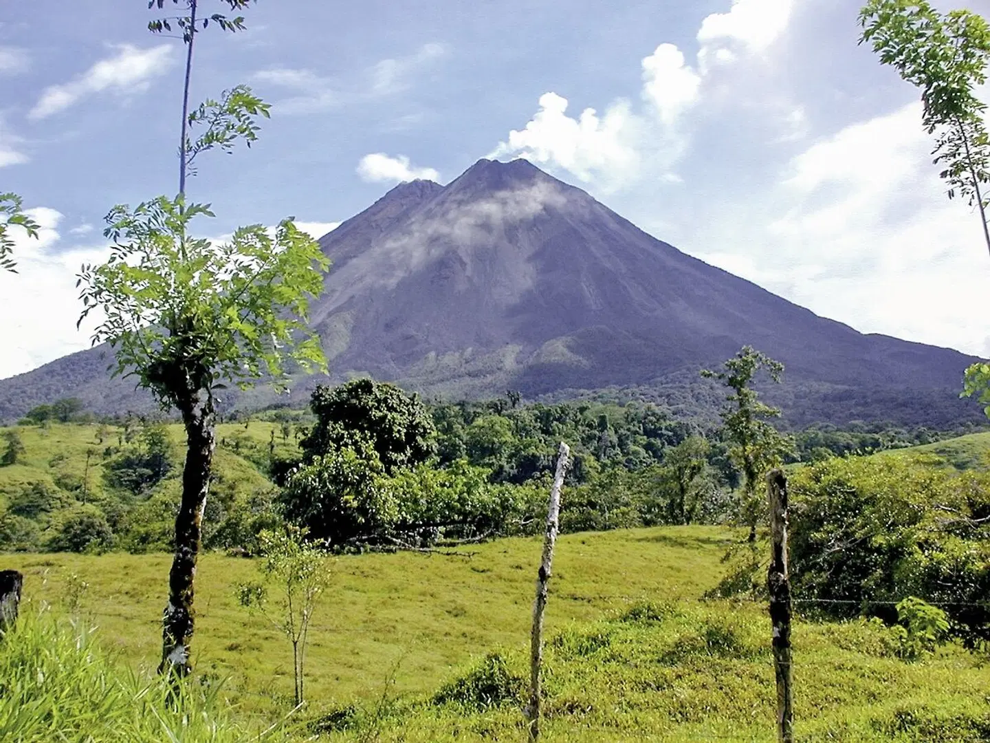 Geheimnisvolles Costa Rica: Vulkane und Regenwald LANDSCAPE