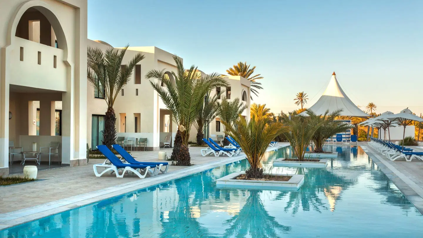 Cesar Thalasso OUTDOOR_POOL