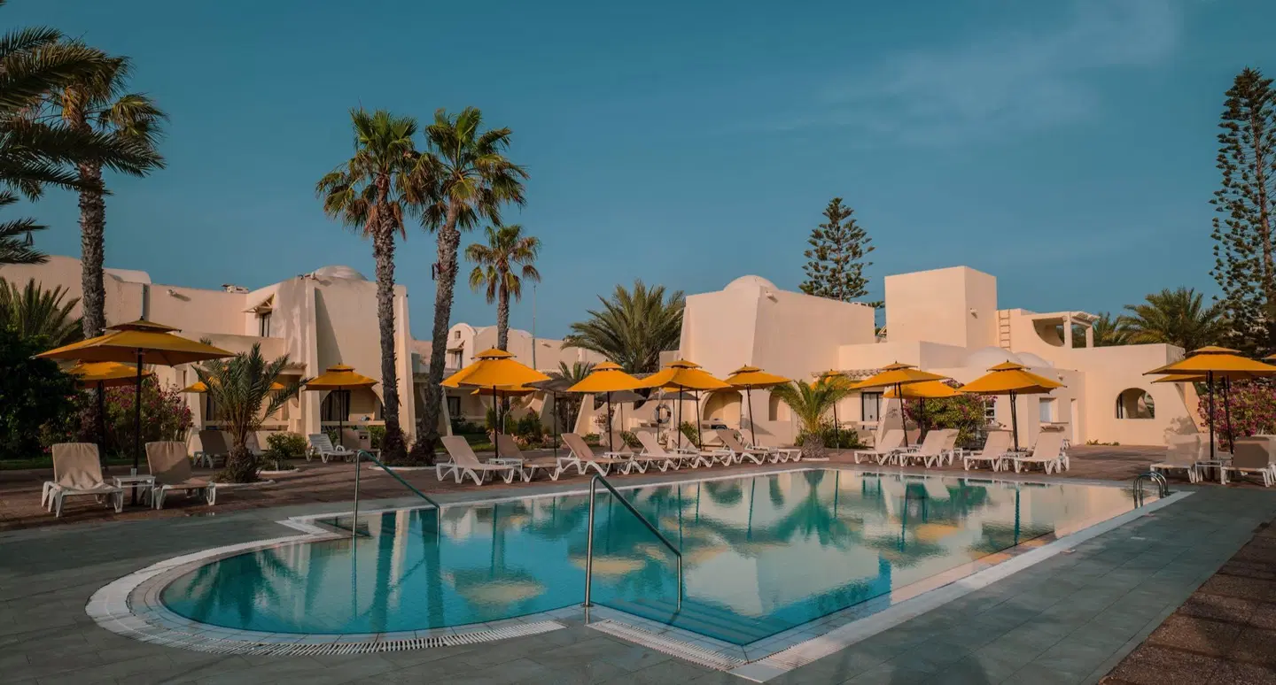 Cesar Thalasso OUTDOOR_POOL