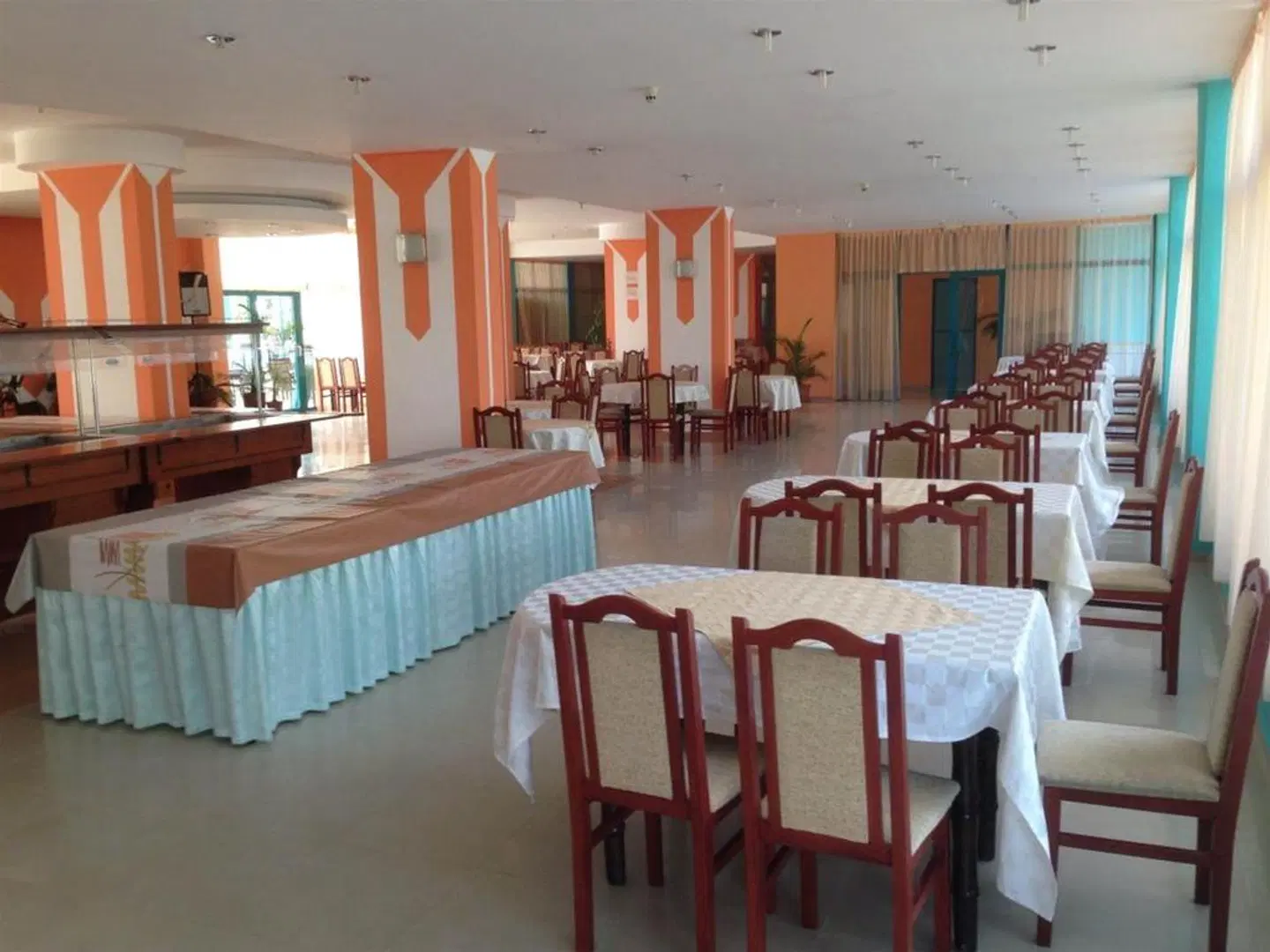 Zefir Hotel Restaurant