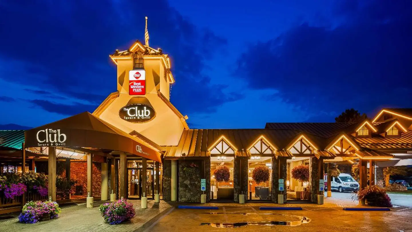 Best Western PLUS GranTree Inn EXTERIOR