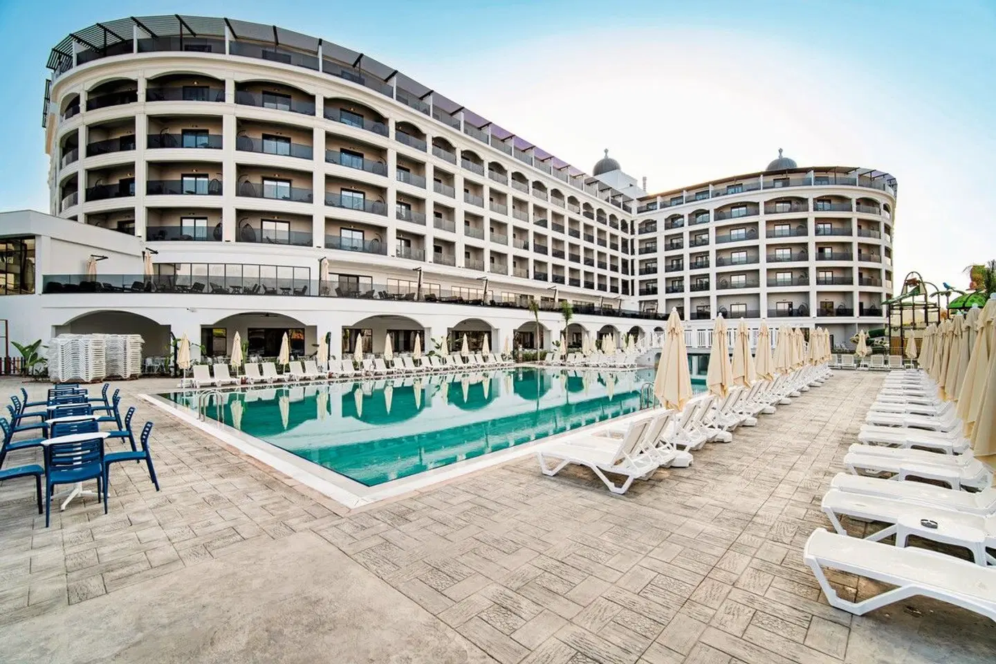 Side Moon Palace Hotel OUTDOOR_POOL