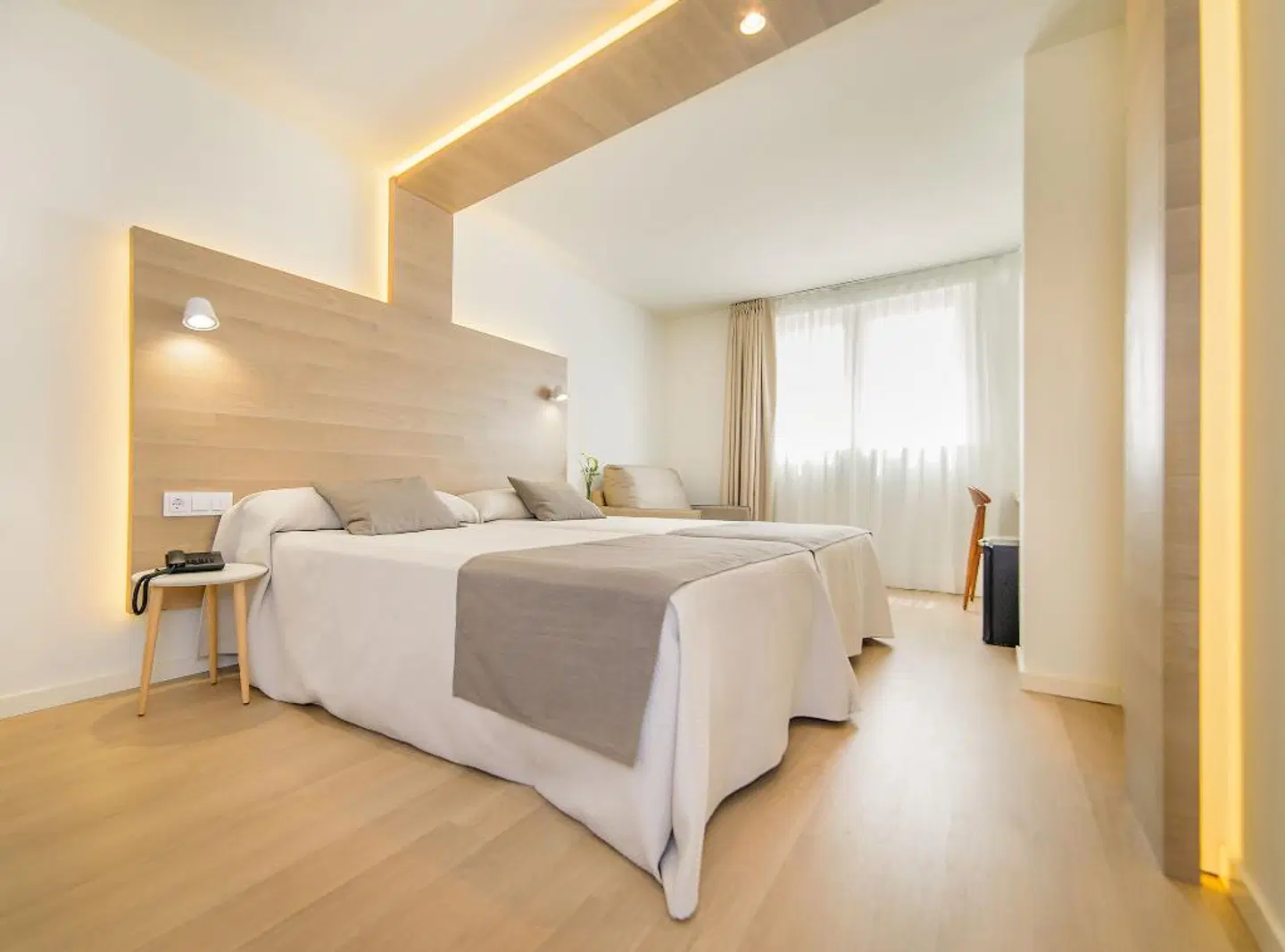 Carlos I ROOM_EXAMPLE