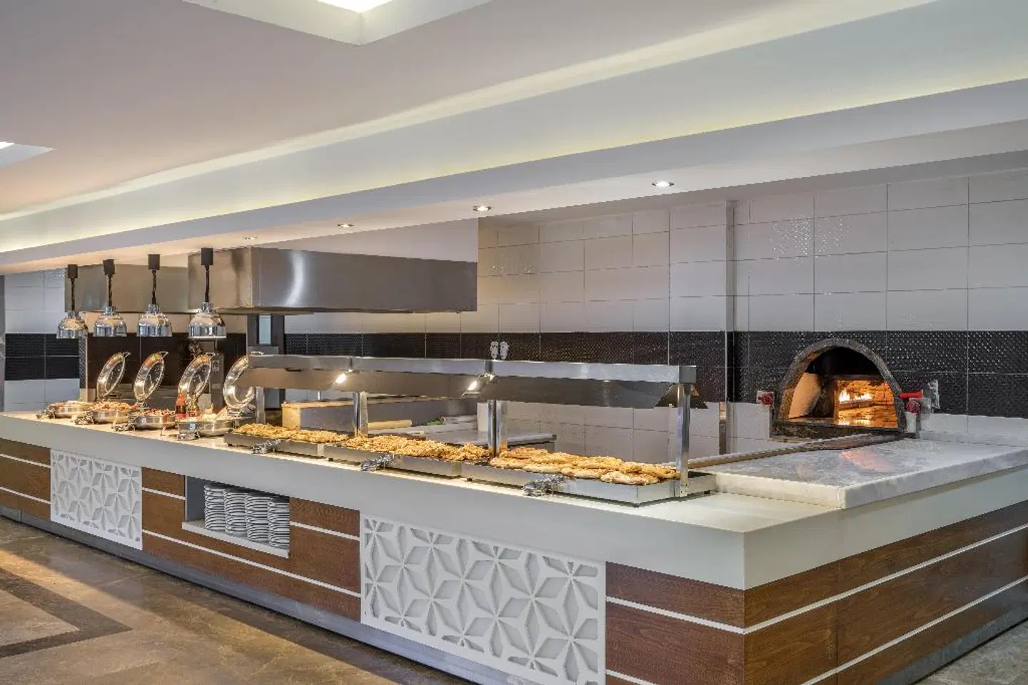 Green Max Hotel Restaurant