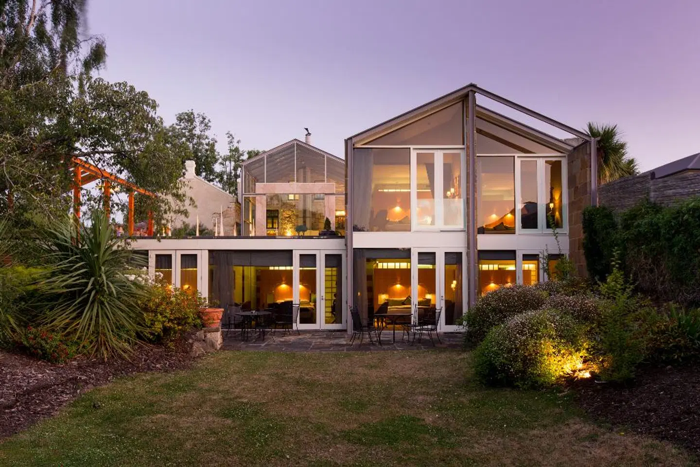 Islington Hotel EXTERIOR