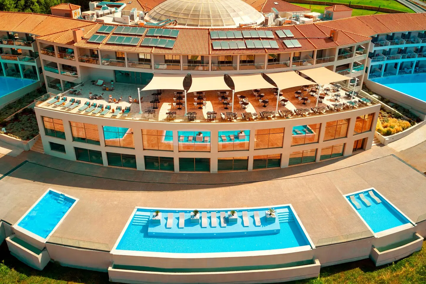 Zeus Eleva Ajul OUTDOOR_POOL