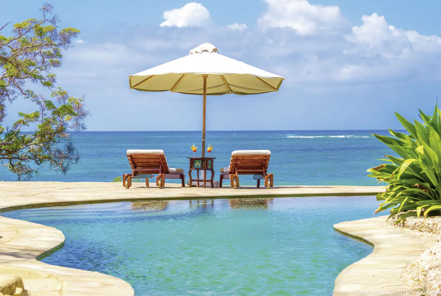Chale Island Resort OUTDOOR_POOL