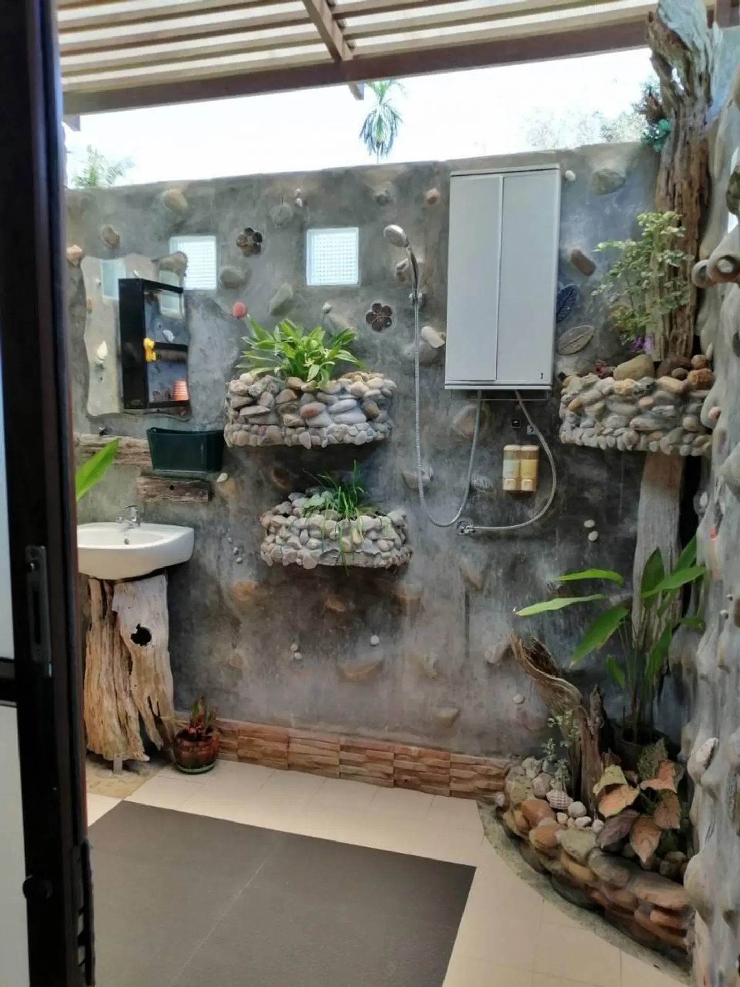 Dusita Koh Kood Resort Badezimmer