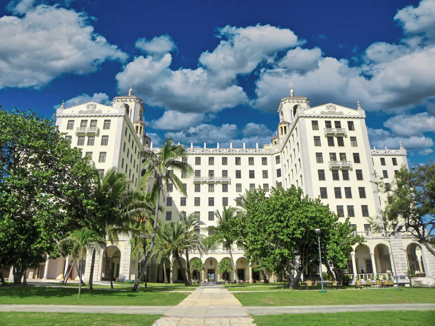 Nacional de Cuba EXTERIOR