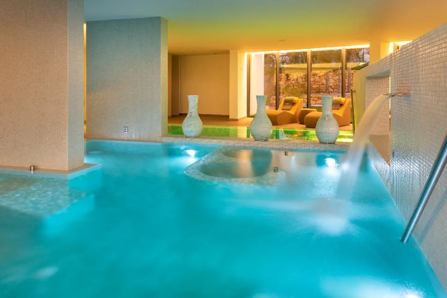 Longevity Health & Wellness Hotel Hallenbad