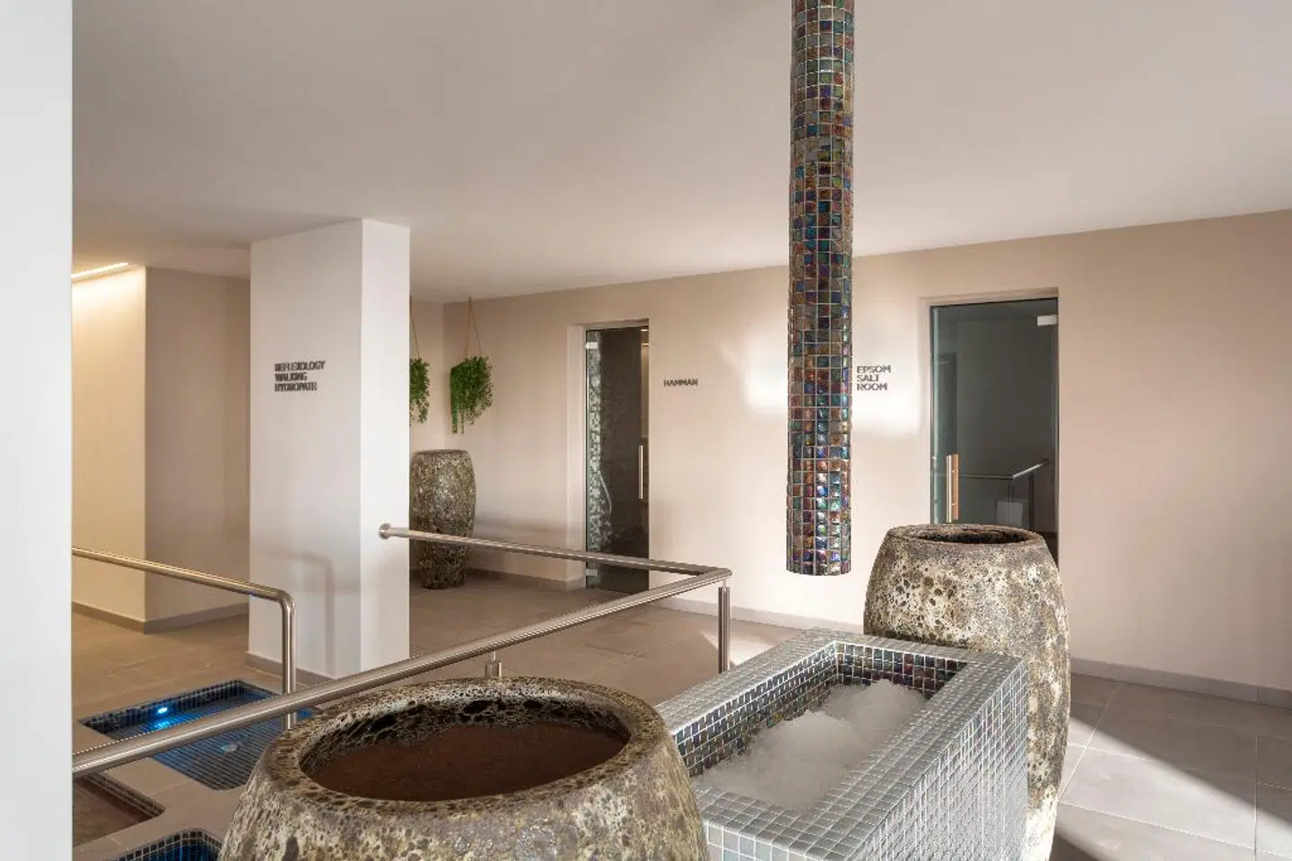 Longevity Health & Wellness Hotel LOUNGE_LOBBY