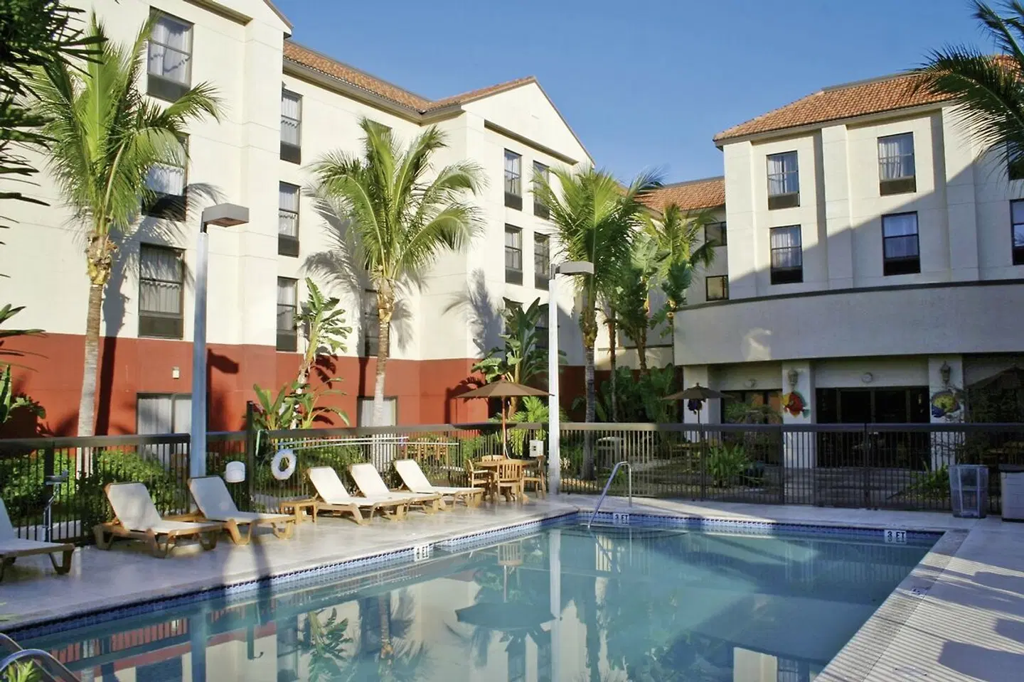 Hampton Inn Fort Myers Beach Sanibel Gateway OUTDOOR_POOL